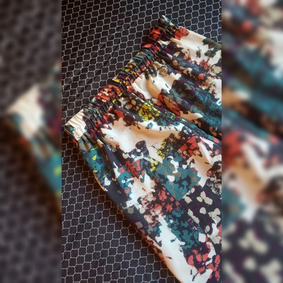 BCBG MaxAzria - High Waisted Wide Leg Pant - Picture 4 of 11